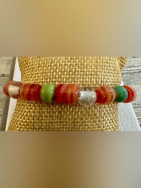 Colorful Glass Bead Stretch Bracelet with Pink and Green